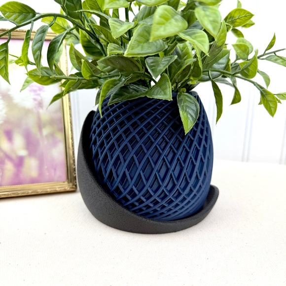 Hand Crafted Other - The Stryde Planter, Indoor Flower Pot, Tabletop Planter. Diamond Lattice Design